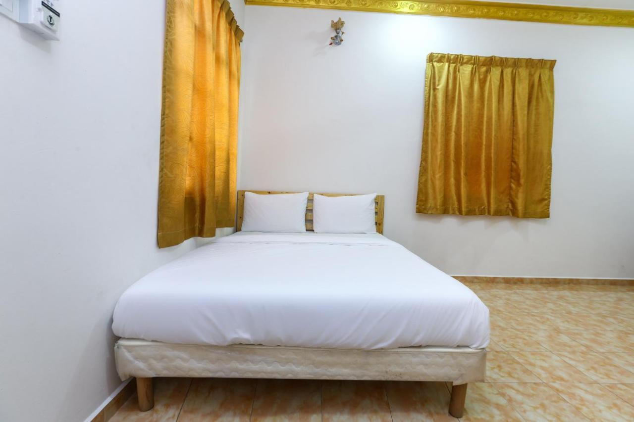 Oyo 89887 Chalet Yunie Marang Exterior foto